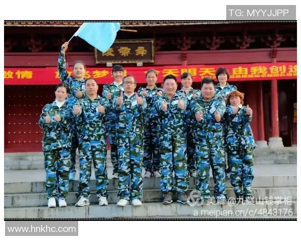 足球明星与粉丝携手共创梦想之旅的美好约定